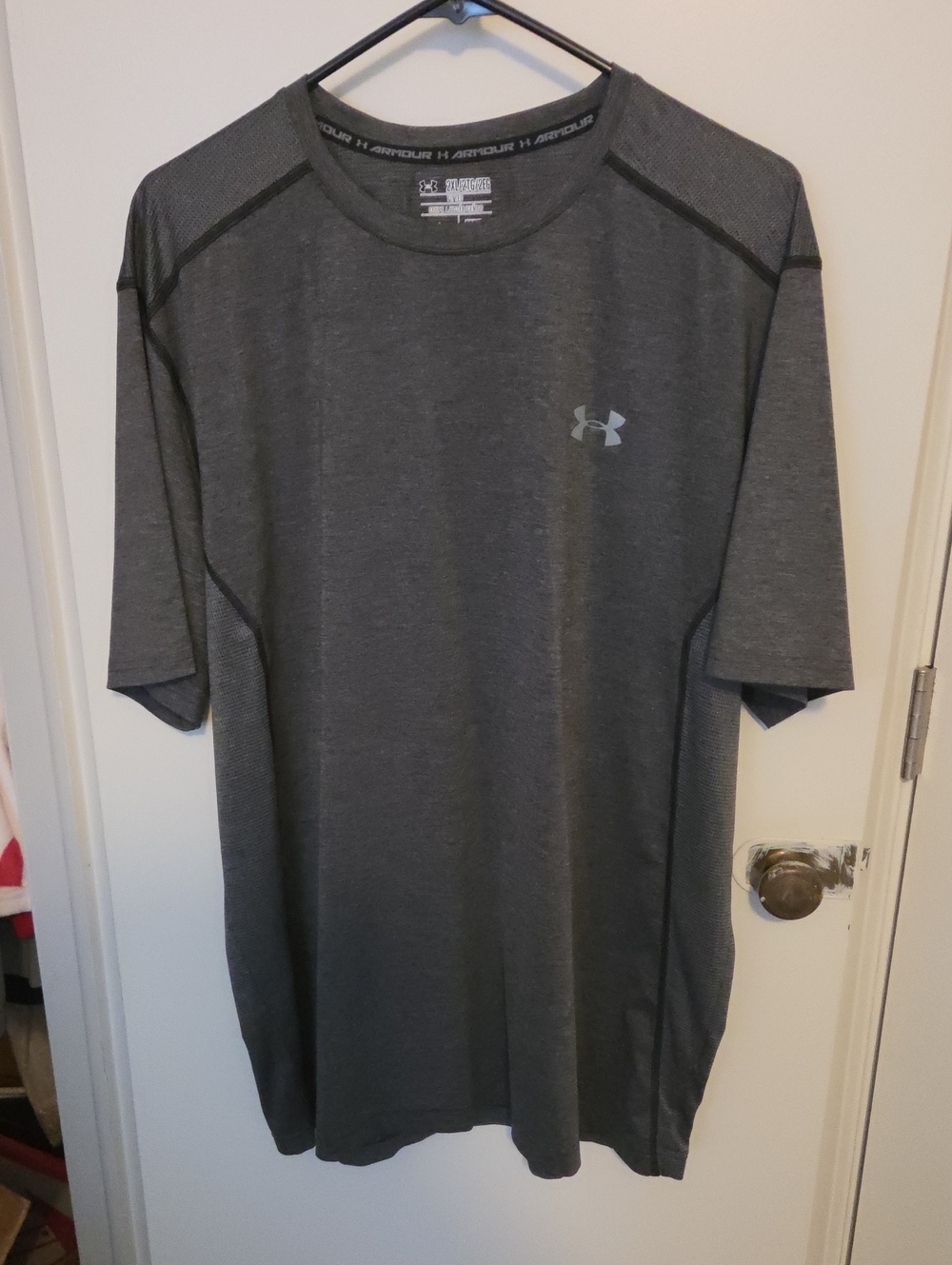 Under Armour Men's Dark Gray Performance Short Sleeve Tee